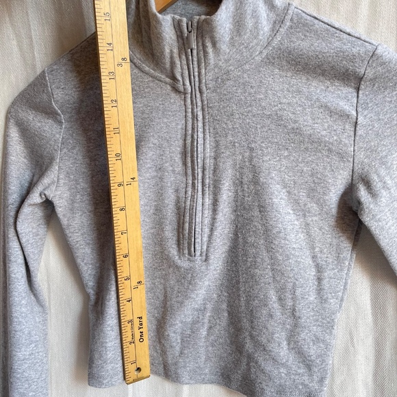 Heather Gray Long Sleeve Crop Half-Zip Top - Picture 6 of 8